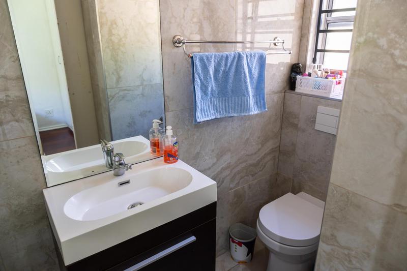 6 Bedroom Property for Sale in Plattekloof Western Cape
